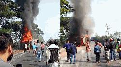 দাউদকান্দিতে তিন যানবাহনের সংঘর্ষের পর অগ্নিকান্ড, নিহত ৪