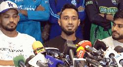 নাজমুলের পদত্যাগের আগে মাঠে নামবেন না ক্রিকেটাররা