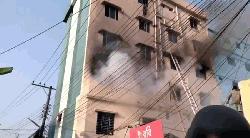 চট্টগ্রামে জুতার কারখানায় আগুন, দগ্ধ ১