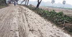 মাটি ব্যবসায়ীদের দৌরাত্ম্যে হবিগঞ্জ মিরপুর সড়ক এখন মরণফাঁদ