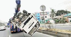 বগুড়ায় মাইক্রোবাসে সিলিন্ডার বিস্ফোরণে চালকসহ নিহত ৩