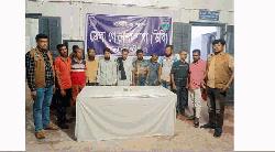 নওগাঁয় জুয়া খেলতে গিয়ে ১০ জুয়ারী আটক, নগদ ৪৬ হাজার টাকা জব্দ