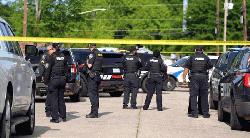 যুক্তরাষ্ট্রের লুইজিয়ানায় পারিবারিক বিরোধের জেরে বন্দুক হামলায় ৮ শিশু নিহত