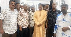 নাসির আলী মামুনের ফটোমিউজিয়াম পরিদর্শন করলেন জাতীয় সাহিত্য-সাংস্কৃতিক ঐক্যজোট নেতৃবৃন্দ 