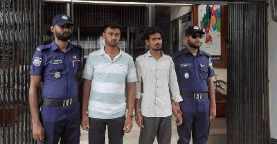 বিদেশি পর্যটকদের হেনস্তা: অভিযুক্ত দুই ‘কনটেন্ট ক্রিয়েটর’ আটক