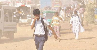 বিশ্বে বায়ুদূষণে আবারও শীর্ষে ঢাকা