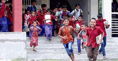 শিক্ষাপ্রতিষ্ঠানে আসছে লম্বা ছুটি