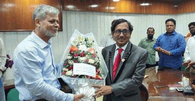 মাভাবিপ্রবির নতুন উপাচার্য হিসেবে দায়িত্ব গ্রহণ করলেন