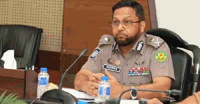পশুবাহী গাড়ি নিয়ে হাটে টানাটানি করলে কঠোর ব্যবস্থা