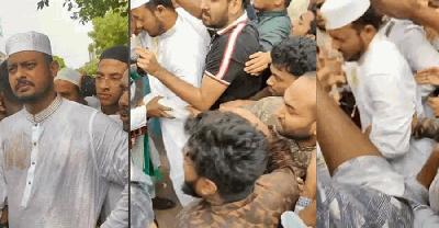 নাসীরুদ্দীন পাটওয়ারীর ওপর ডিম নিক্ষেপ