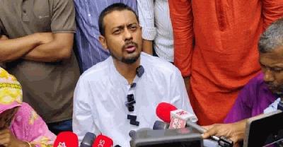 হঠাৎ চোখে অন্ধকার দেখি