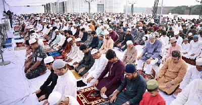 সংসদ ভবনে ঈদের নামাজে মুসলিম উম্মাহসহ দেশ ও জাতির কল্যাণ কামনা