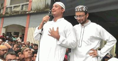 প্যারোলে মুক্তি পেয়ে বাবার জানাজায় অঝোরে কাঁদলেন সাবেক এমপি সুজন