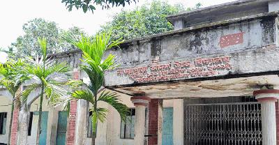  তেঁতুলিয়ায় শিক্ষিকার জাল সনদে ২২ বছর চাকরি, ফেরত দিতে হবে প্রায় ২০ লাখ টাকা