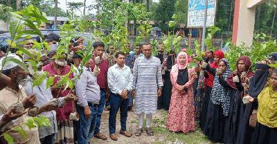 গোয়াইনঘাটে এফআইভিডিবি’র জনসমাবেশ ও গাছের চারা বিতরণ