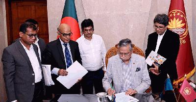 রাষ্ট্রপতির স্বাক্ষরে ২০২৬–২৭ অর্থবছরের বাজেট বিল আইনে পরিণত