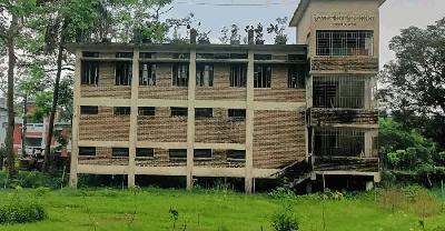   লাখাইয়ে জনবল সংকট, দায়িত্ব অবহেলা ও কার্যক্রমে স্থবিরতা 