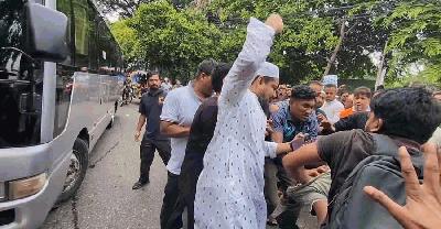 জামায়াতের কর্মসূচি শেষে সাংবাদিককে মারধরের অভিযোগ