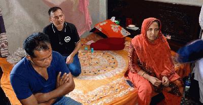 গোবিন্দগঞ্জে হানিট্র্যাপ চক্রের নারীসহ ৩ গ্রেপ্তার, জিম্মিদশা থেকে যুবক উদ্ধার