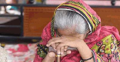 ভরণপোষণ না পেয়ে সন্তানদের বিরুদ্ধে বৃদ্ধ দম্পতির অভিযোগ 