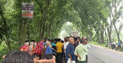 ডাক্তার দেখাতে যাওয়ার পথে প্রাণ গেল মা ও শিশুর  