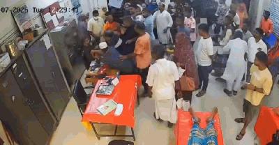 চিকিৎসায় অবহেলার অভিযোগ, চিকিৎসকের ওপর হামলা