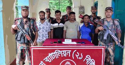 শার্শায় দুই ইউপি সদস্যসহ ৪ মাদক কারবারি আটক