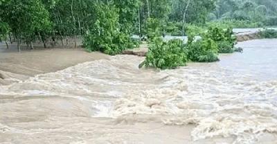 কমলগঞ্জে ধলাই নদীর ভাঙনে পানিবন্দি ১৫ হাজার মানুষ