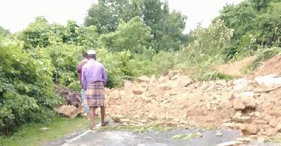 রাঙামাটিতে ভয়াবহ পাহাড়ধস, আশ্রয়কেন্দ্রে ৪ হাজার ১৬৬ মানুষ