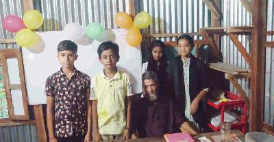 দরিদ্র শিক্ষার্থীদের মেধা বিকাশে শহর ছেড়ে গ্রামে   