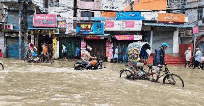 ফের বৃষ্টিতে ডুবল চট্টগ্রাম, জলাবদ্ধতায় নাকাল নগরবাসী