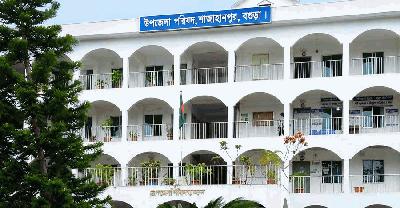 শাজাহানপুরের মাঝিড়া বন্দরে নেই পাবলিক টয়লেট, চরম দুর্ভোগে সাধারণ মানুষ  