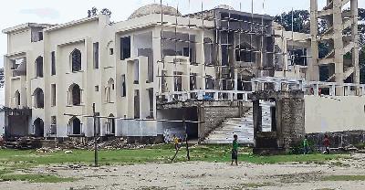 লাখাই মডেল মসজিদে তদন্তে মিলল নানা ত্রুটি