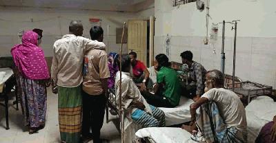 মাদারগঞ্জে অচেতন একই পরিবারের ৫ সদস্য, হাসপাতালে ভর্তি