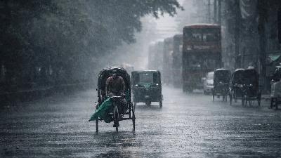 ঢাকাসহ ৩ বিভাগে ভারী বৃষ্টির আভাস