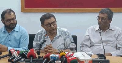 চাঁদপুরে স্বাস্থ্যমন্ত্রীর আকস্মিক পরিদর্শন, ভ্যাকসিন নিয়ে ভুল বোঝাবুঝির অবসান