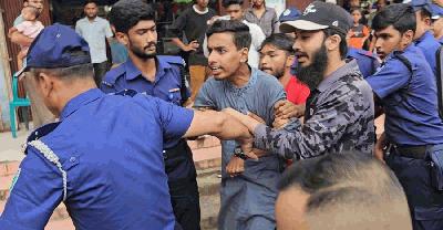 হবিগঞ্জে বিক্ষোভের প্রস্তুতিকালে মাহদী হাসানসহ আটক ৩
