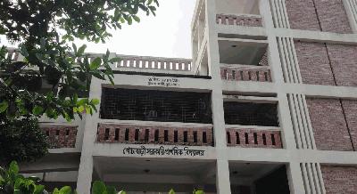 তালা ভেঙে স্কুলে ঢুকে ফ্যান-ক্যামেরা নিয়ে গেল চোর
