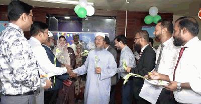 ব্যাংকে কান্না করা সেই গ্রাহক শেষ পর্যন্ত টাকা পেলেন