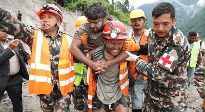 সুড়ঙ্গে আটকা ৯ দিন, ‘এয়ার পকেটেই’ বাঁচল দুই প্রাণ
