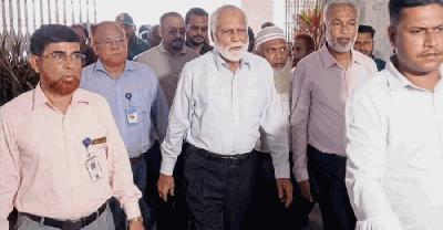 মমেক হাসপাতালে অগ্নিকাণ্ডের ঘটনায় ঘটনাস্থল পরিদর্শনে প্রতিমন্ত্রী