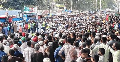 গাইবান্ধার পলাশবাড়ীতে ১১ দলের লংমার্চের পথসভা, নেতাকর্মীদের ঢল