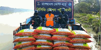 পটুয়াখালীতে ২১ টন ভারতীয় জিরাসহ কার্গো বোট জব্দ