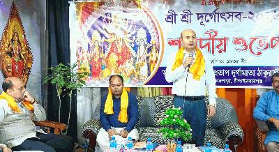 চাঁপাইনবাবগঞ্জে পূজামণ্ডপ পরিদর্শনে জেলা প্রশাসক