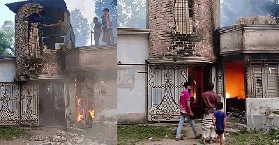 পাবনায় ছাত্রীকে ধর্ষণচেষ্টার অভিযোগ, মহিলা মাদ্রাসায় আগুন; পুলিশ হেফাজতে পরিচালক