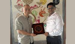 ত্রিপাক্ষিক কৌশলগত সম্পর্ক জোরদারের অঙ্গিকার