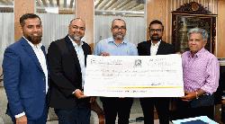 এপিএল প্রা: লি: এবং ম্যারিকো বাংলাদেশ লিমিটেড কর্তৃক শ্রমিক কল্যাণ ফাউন্ডেশনে চেক হস্তান্তর